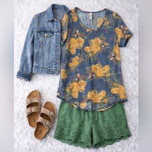 LuLaRoe Classic Tee Blue Floral print
